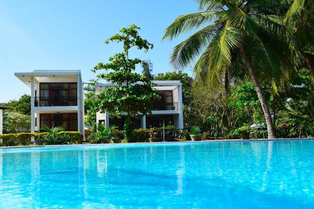 High Park Hotel Nilaveli Luaran gambar