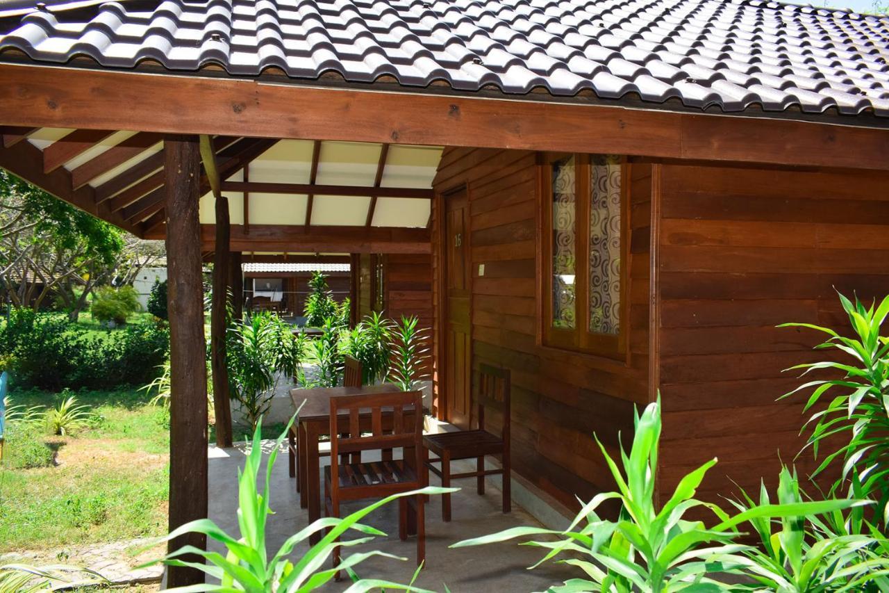High Park Hotel Nilaveli Luaran gambar