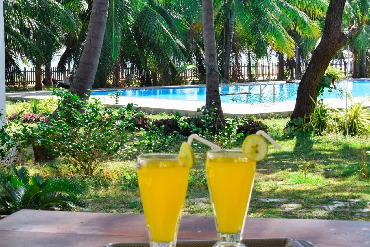 High Park Hotel Nilaveli Luaran gambar