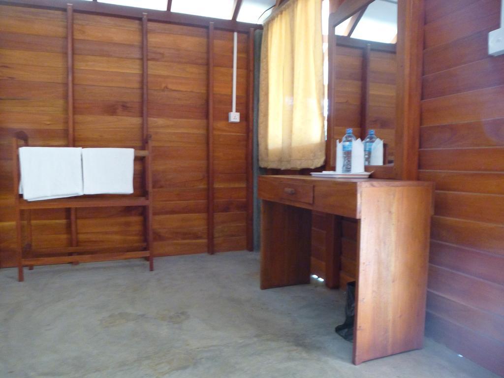 High Park Hotel Nilaveli Luaran gambar